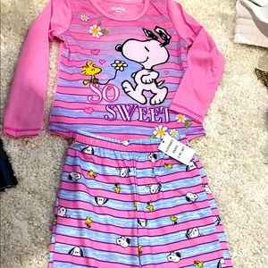 Peanuts PJ set size 4/5 XS kms1